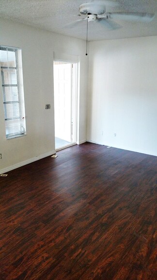 Building Photo - 7906 Suncoast Dr