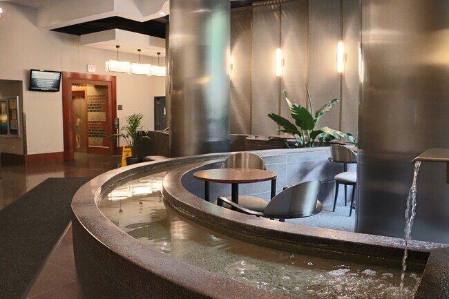 Foto del edificio - 3660 N Lake Shore Dr