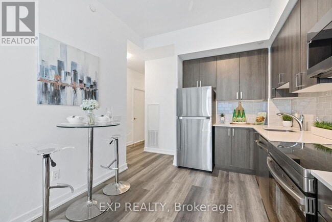 Photo du bâtiment - 1480-1480 Bayly St