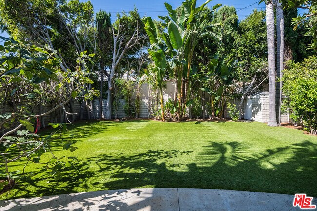 Foto del edificio - 161 N Hamel Dr