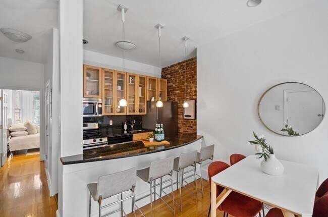 Foto del edificio - 137 Pembroke St