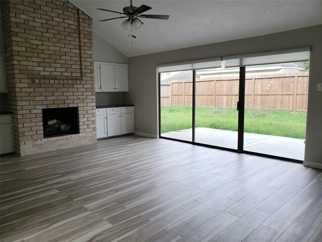 Foto del edificio - 9122 Chesney Downs Dr