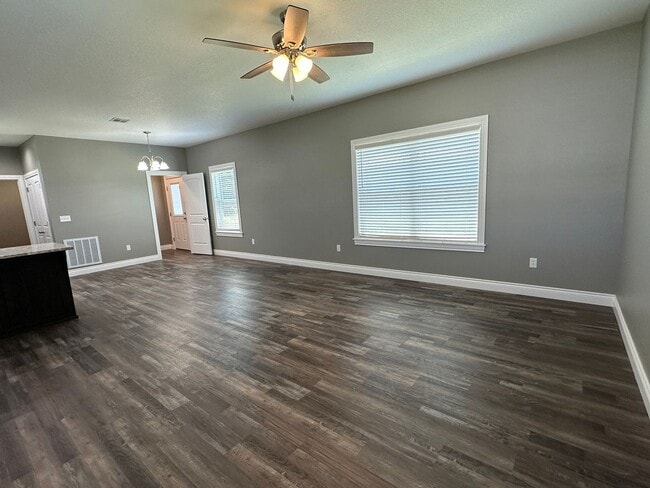 Building Photo - For lease: 2 Bed, 2 Bath Home Rural Neosho...