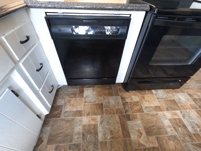 Foto del edificio - 1421 5th Ave SW