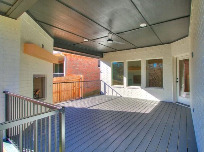 Foto del edificio - Model Home in East Edmond + 3 bedrooms + B...