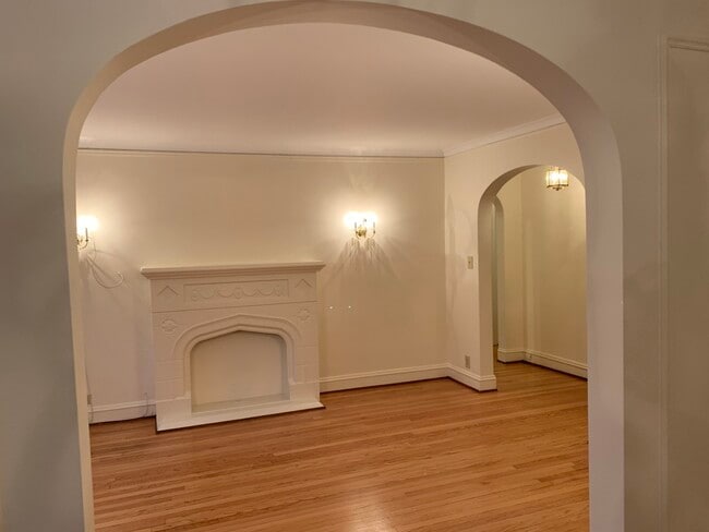 Foto del edificio - 1434 W Thome Ave