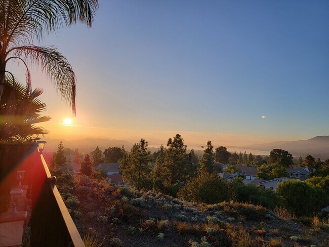Building Photo - 15298 Madrone Ct