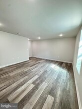 Building Photo - 156 Mansfield St