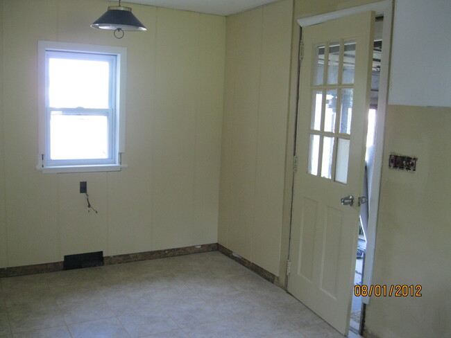 Building Photo - 8052 Oswego Rd