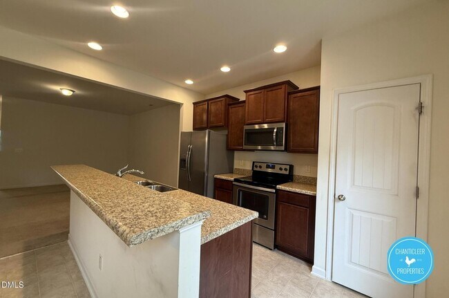 Foto del edificio - 49 E Grove Point Dr