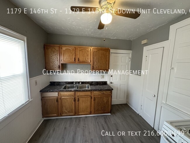 Building Photo - Renovated Cleveland Duplex