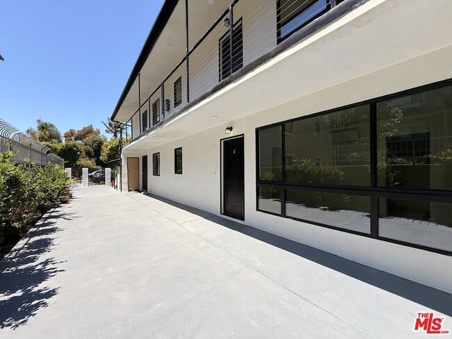 Photo - 540 Indiana Ave House