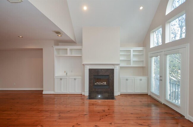 Photo - 703 Detering St Townhome