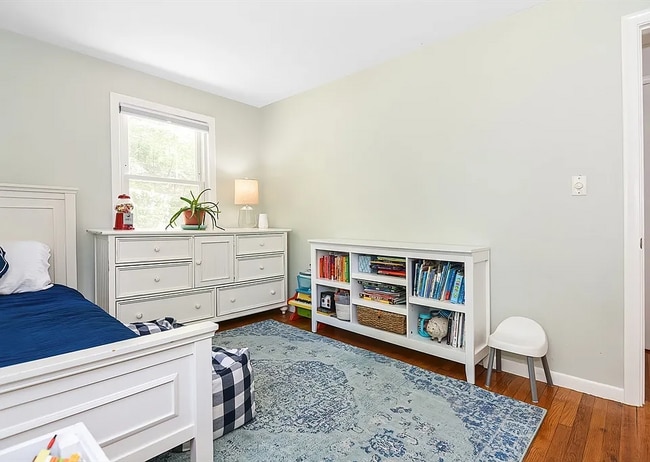 Photo - 546 Poplar St House