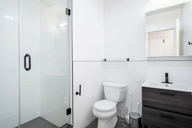 Foto del edificio - 283 Evergreen Ave