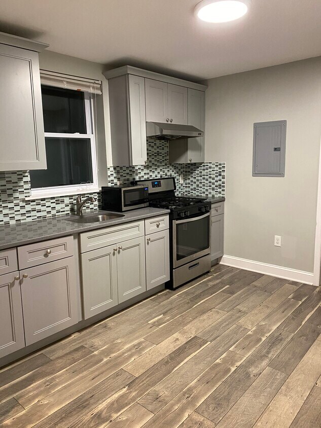 Foto principal - 3810 Spring Garden St