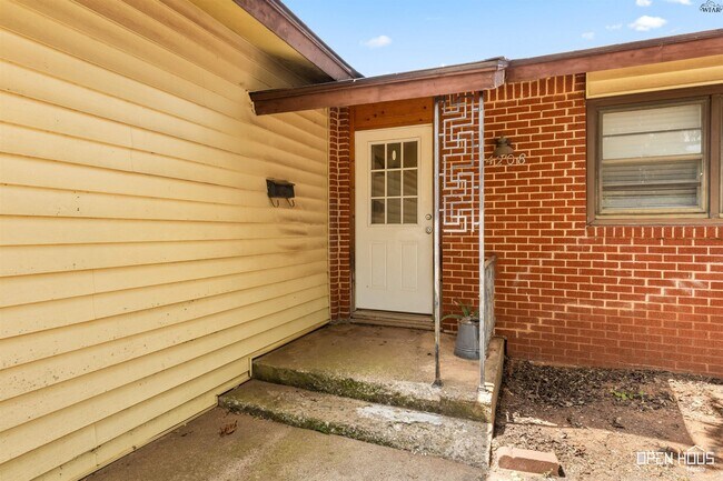 Building Photo - 4208 Idlewood Dr