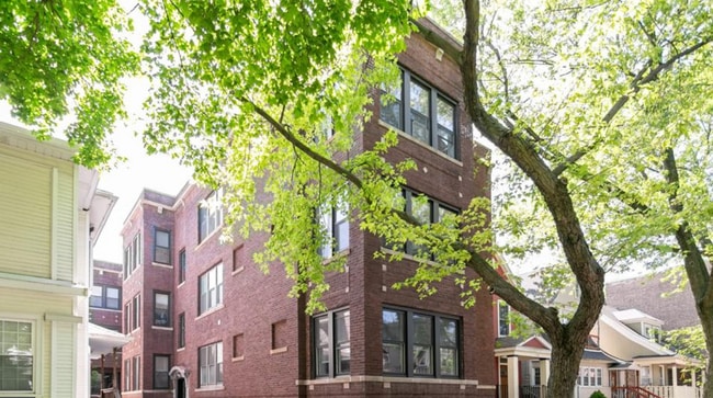 Building Photo - 1337 W Early Ave