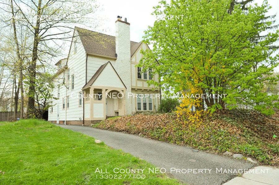 Primary Photo - 3562 Riedham Rd