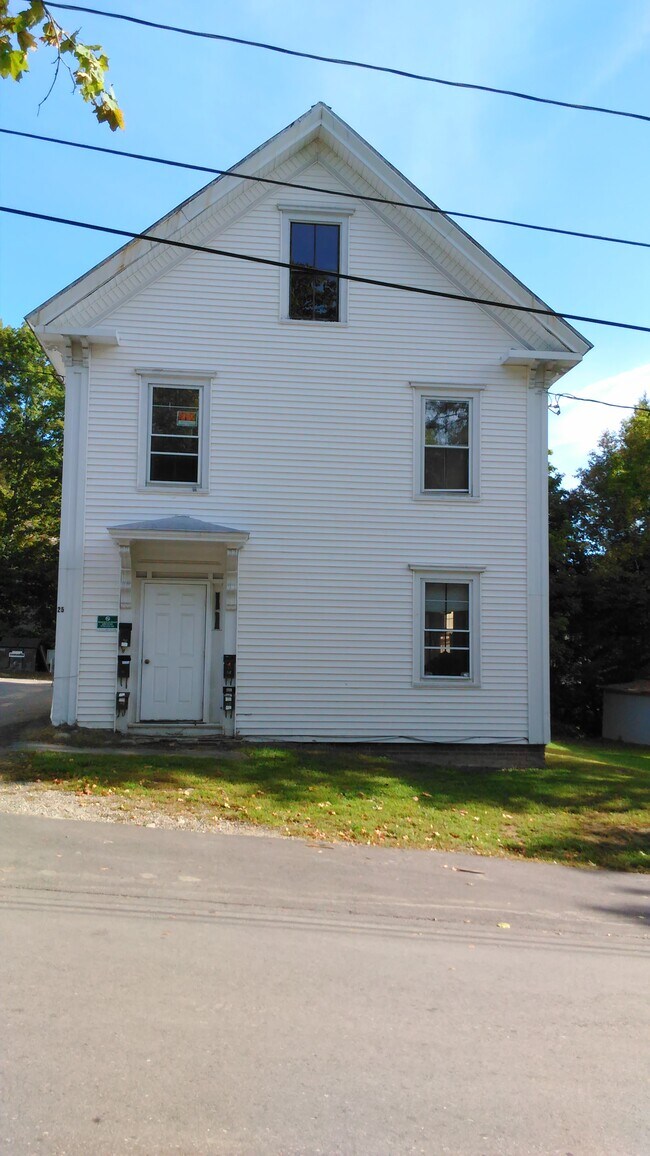 25 Summer St, Skowhegan, ME 04976 25 Summer St Skowhegan, ME