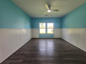 Building Photo - 7318 Parkview Dr