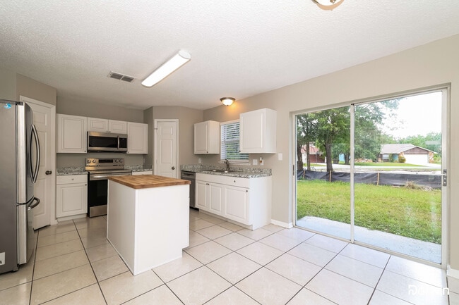 Building Photo - 677 Milan Dr