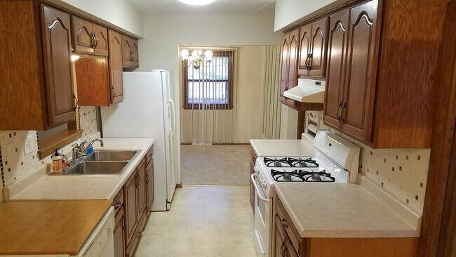 Foto del edificio - 5128 Maplewood Dr