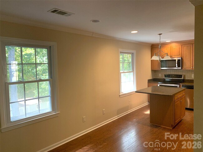 Foto del edificio - 1114 Glenshannon Rd