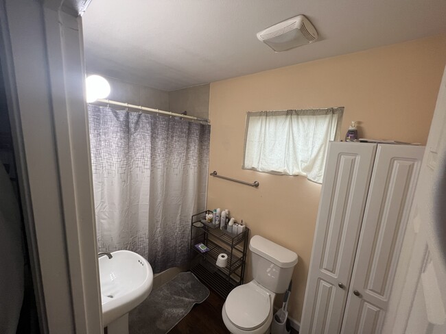 Bathroom - 910 Sutton Dr