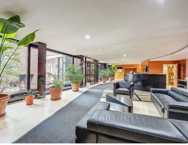 Building Photo - 139-15 83rd Ave