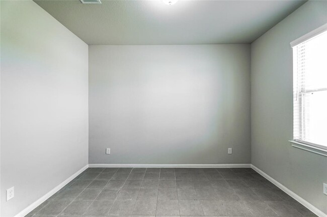 Building Photo - 8414 Quiet Bay Dr