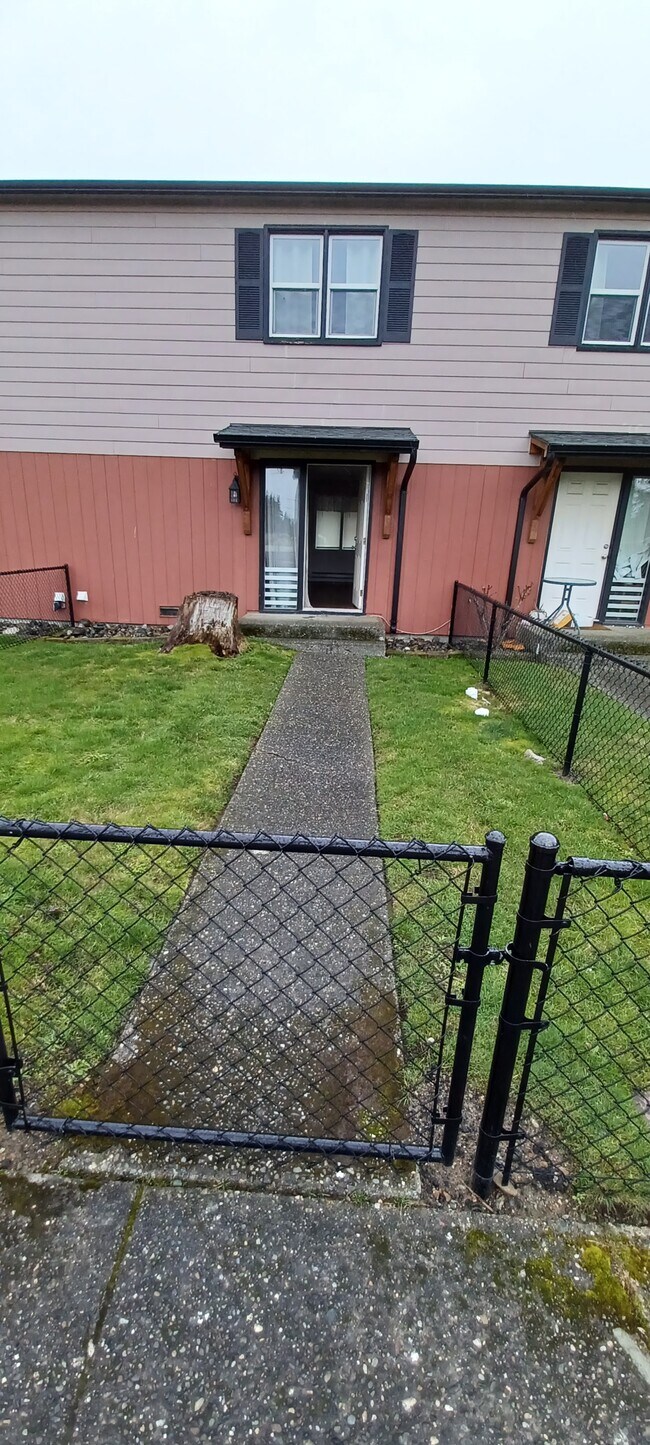 Building Photo - 1144 Magnuson Way