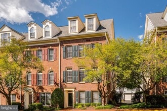 Building Photo - 8892 Ashgrove House Ln