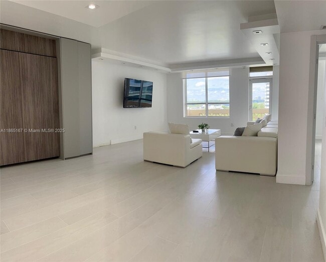 Building Photo - 10185 Collins Ave