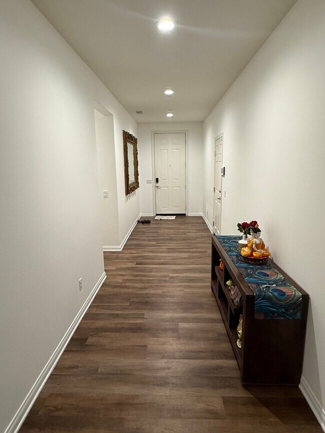 Foto del edificio - 8001 Country Mile Ln