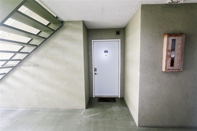 Building Photo - 10755 SW 108th Ave