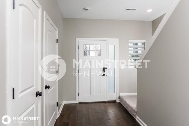 Foto del edificio - 2068 S Sarah Dr, Jeffersonville, IN 47130