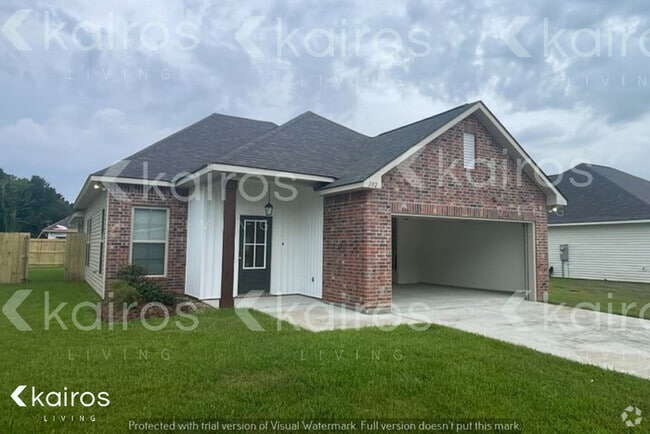 Building Photo - 102 Rainfall Ln