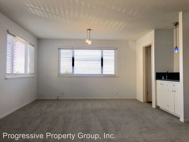 Building Photo - 909-911 Alvarado St