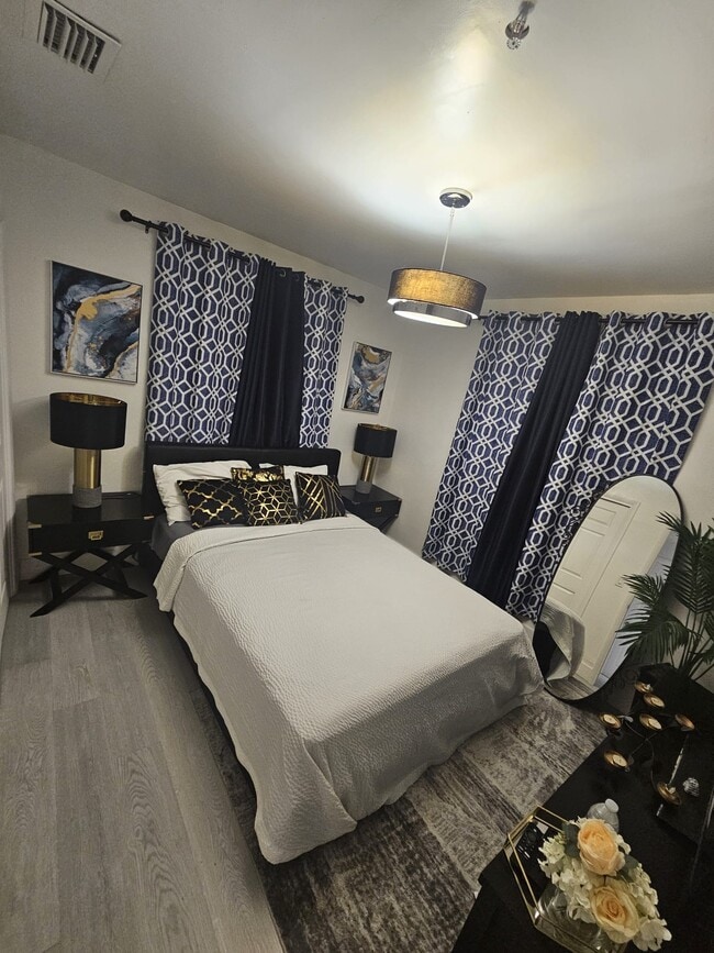 Photo - Rental Apartment