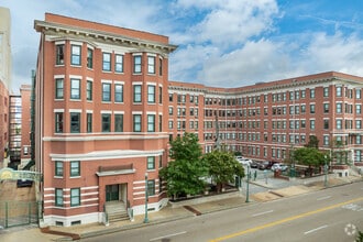 Building Photo - Gayoso House & Pembroke Square