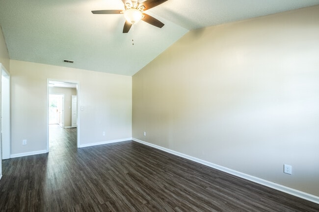 Building Photo - Margret Court