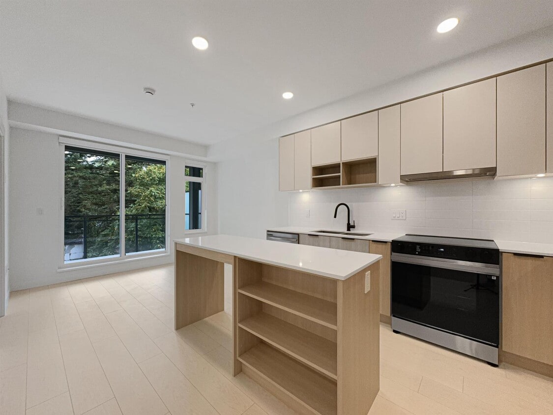 Primary Photo - 10488-1138A 138a St