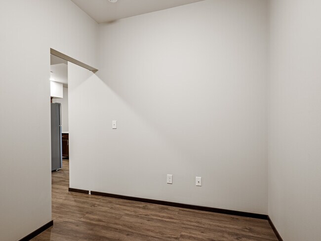 Building Photo - The Lux