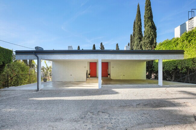 Entrada principal - 2217 Electric St