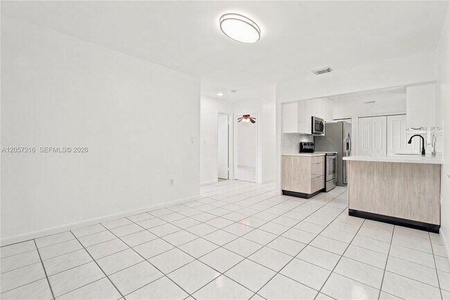 Foto del edificio - 3463 SW 24th St