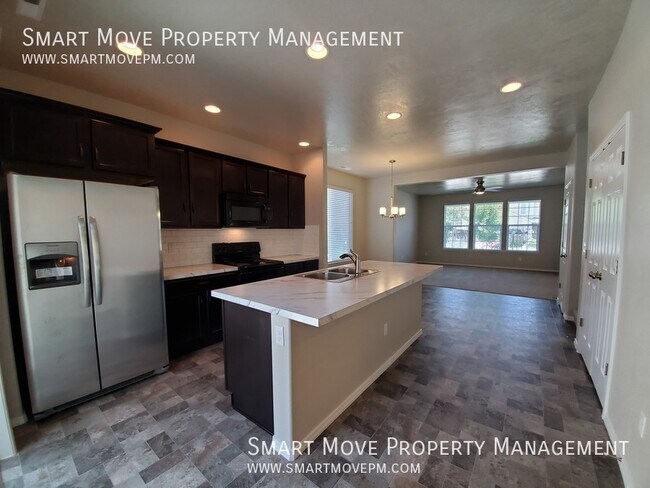 Building Photo - 3693 N Warm Creek Ave