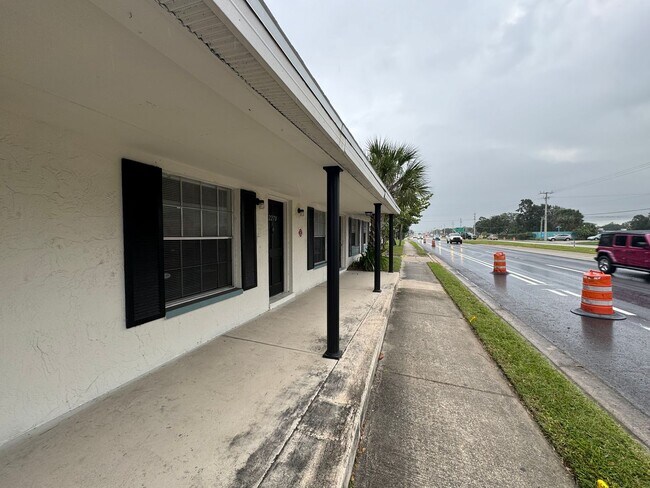 Foto del edificio - 2 Bedroom, 1 Bath Condo