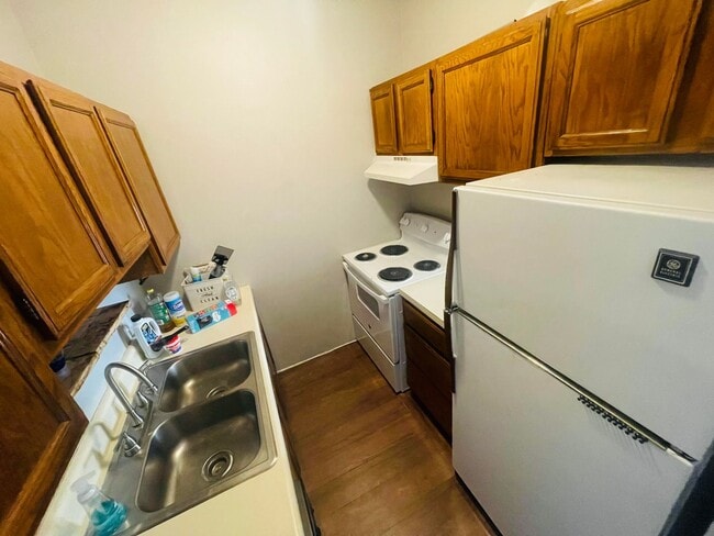 Building Photo - 285.5 Hudson Ave