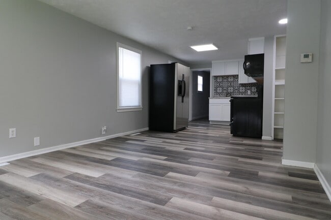 Building Photo - 1324 N 5th St